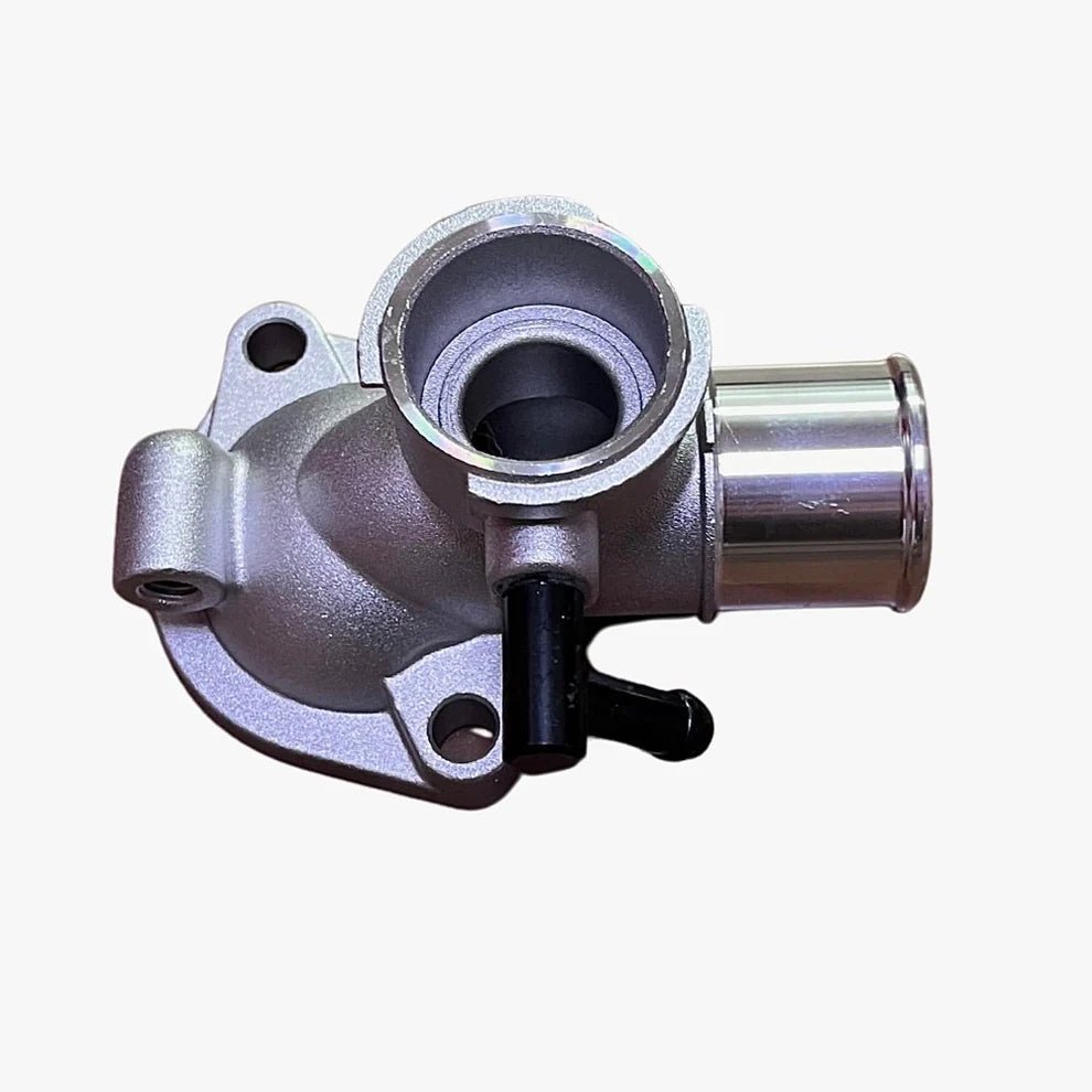 Base Tapa Termostato Radiador Hyundai Terracan KIA Carnival 2.9 alternativo - AUTOPARTES TAPA TERMOSTATO RADIADOR - Base Tapa Termostato Radiador Hyundai Terracan KIA Carnival 2.9 alternativo - Vargas Diesel - Calama